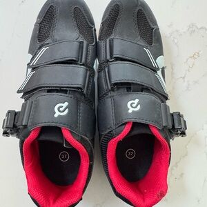 Peloton shoes size 37